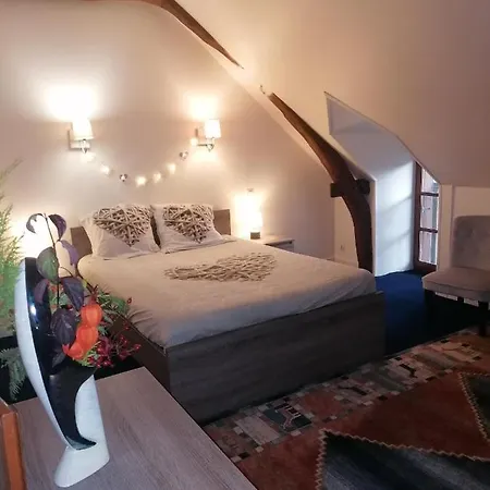Chez Cathy D'hote Cosy Avec Piscine, Jacuzzi Et Grand Salon, Proche Futuroscope, Cure Thermale, Wifi, Salle De Bain, Parking Penzion