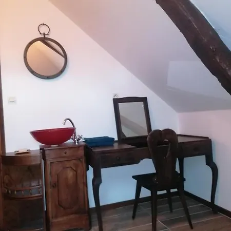 Chez Cathy D'hote Cosy Avec Piscine, Jacuzzi Et Grand Salon, Proche Futuroscope, Cure Thermale, Wifi, Salle De Bain, Parking
