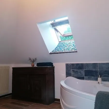 D'hote Cosy Avec Grand Salon, Proche Futuroscope, Cure Thermale, Wifi, Salle De Bain, Parking Гостевой дом