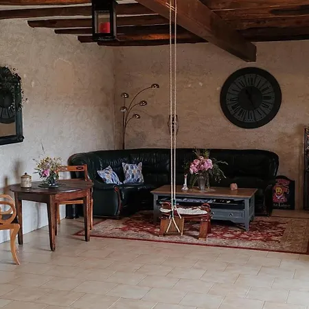 D'hote Cosy Avec Grand Salon, Proche Futuroscope, Cure Thermale, Wifi, Salle De Bain, Parking Гостевой дом 3*