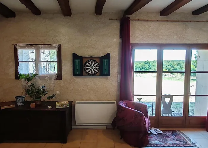 Guest house D'hote Cosy Avec Grand Salon, Proche Futuroscope, Cure Thermale, Wifi, Salle De Bain, Parking La Roche-Posay