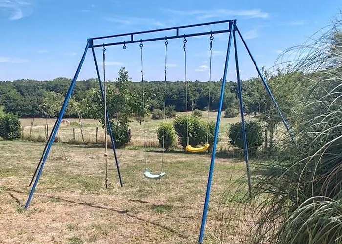 Guest house D'hote Cosy Avec Grand Salon, Proche Futuroscope, Cure Thermale, Wifi, Salle De Bain, Parking 3*